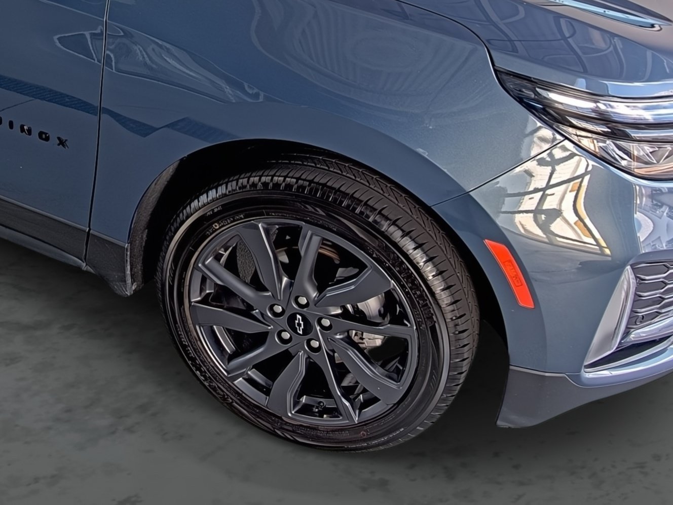 Certified 2024 Chevrolet Equinox RS FWD image 16
