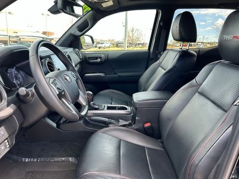 Used 2023 Toyota Tacoma TRD Pro AWD/4WD image 12