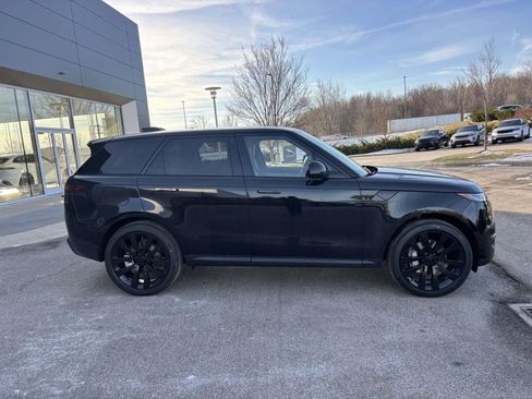 New 2026 Land Rover Range Rover Sport SE AWD/4WD image 4