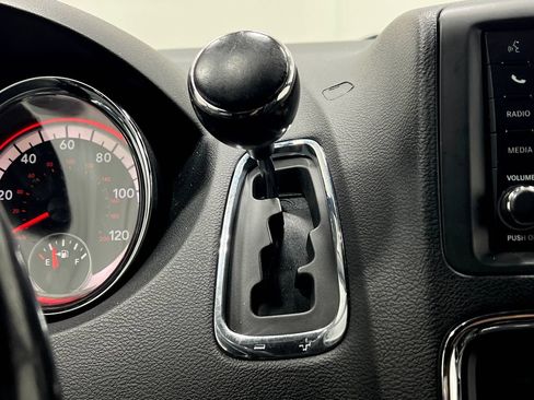 Used 2019 Dodge Grand Caravan GT FWD image 29
