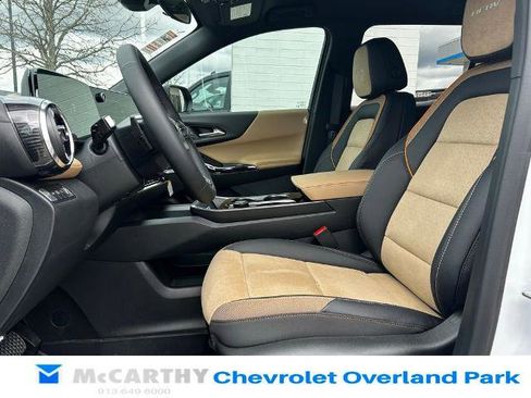New 2026 Chevrolet Equinox ACTIV w/ Convenience Package III image 18