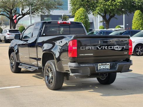 Used 2022 Chevrolet Colorado LT w/ LT Convenience Package image 5