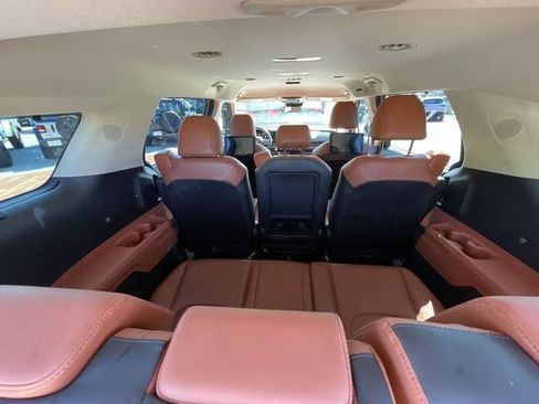 Used 2024 Kia Carnival SX FWD image 33