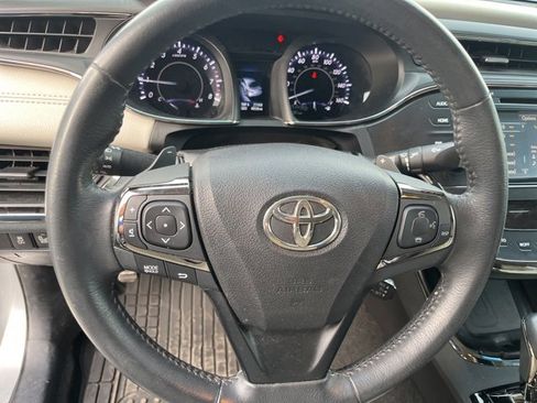 Used 2016 Toyota Avalon XLE Premium image 11