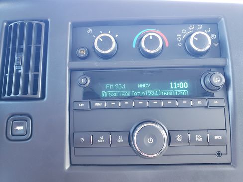 New 2025 Chevrolet Express 2500 Full-size Cargo Van w/ Driver Convenience Package image 23