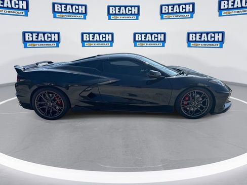 Used 2023 Chevrolet Corvette Stingray Premium Conv w/ Z51 Performance Package RWD image 9