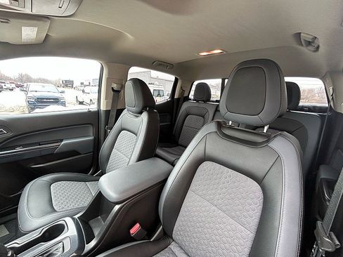 Used 2016 Chevrolet Colorado Z71 w/ Z71 Midnight Edition image 22