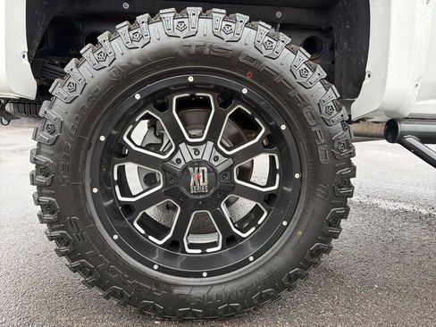 Used 2016 GMC Sierra 2500 SLE w/ SLE Preferred Package image 12