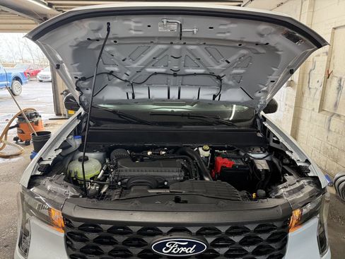 New 2026 Ford Maverick XLT w/ XLT Luxury Package image 28