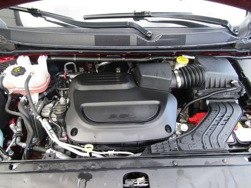 Used 2023 Chrysler Pacifica Limited image 33