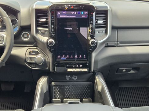 New 2026 RAM 1500 Big Horn AWD/4WD image 16