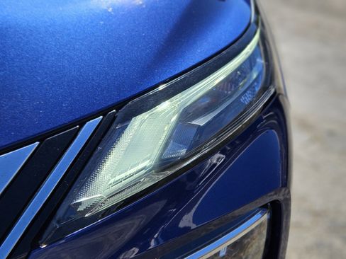 Used 2021 Nissan Rogue SV image 11