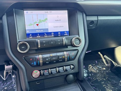 Used 2021 Ford Mustang Shelby GT500 w/ Technology Package image 20