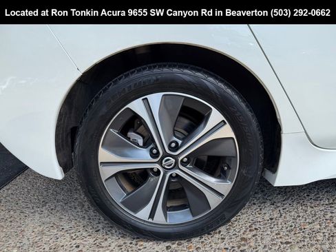 Used 2018 Nissan Leaf SL w/ SL Technology Package FWD image 10