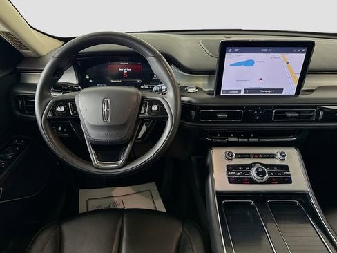 Used 2023 Lincoln Aviator AWD w/ Premium Package image 22
