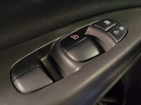 Used 2019 Nissan Sentra SR image 27