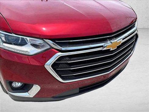 Used 2020 Chevrolet Traverse LT FWD image 30