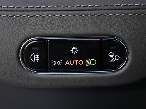 Used 2024 Bentley Continental GT image 30