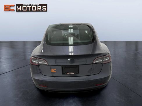 Used 2019 Tesla Model 3 Standard Range Plus RWD image 5