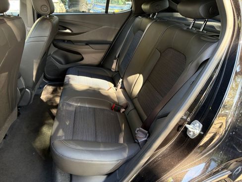 Used 2025 Buick Envista Preferred image 31