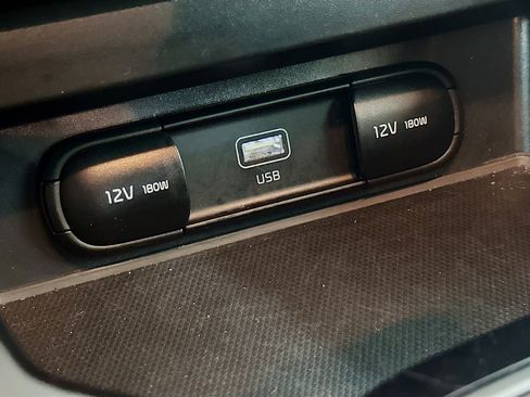 Used 2025 Kia Soul LX w/ LX Technology Package image 25