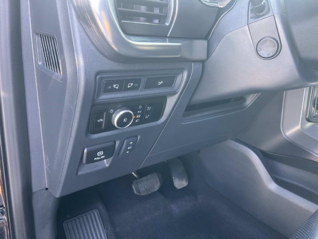 Used 2023 Ford F150 Lariat w/ Equipment Group 502A High AWD/4WD image 35