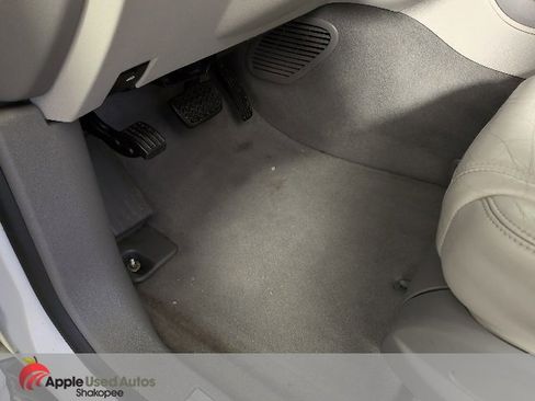 Used 2014 GMC Acadia SLT image 15