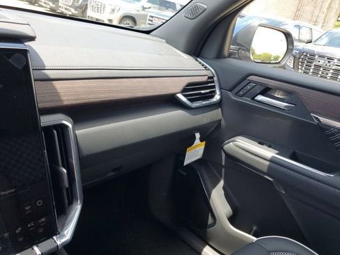 New 2026 GMC Acadia Denali w/ Super Cruise Package FWD image 25