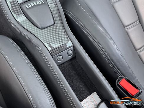 Used 2012 Ferrari 458 Italia Coupe RWD image 18