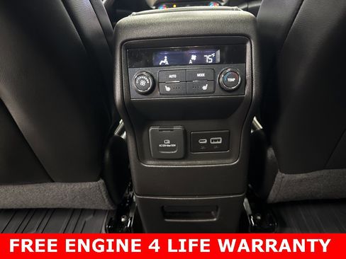 Used 2022 GMC Acadia Denali w/ Denali Ultimate Package image 23