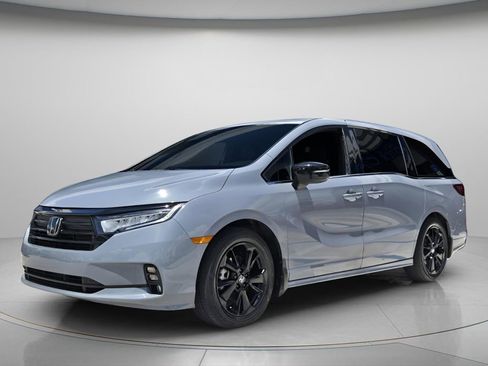 Certified 2024 Honda Odyssey Sport image 9