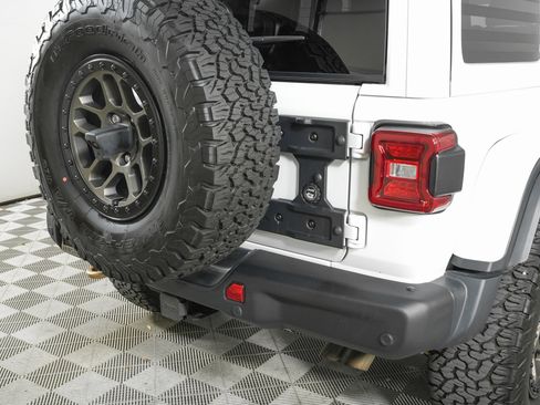 Used 2022 Jeep Wrangler Unlimited Rubicon w/ Xtreme Recon 35" Tire Package image 31