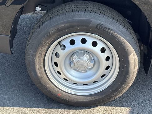 New 2025 Ford Maverick XL image 17