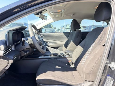 Used 2023 Hyundai Elantra SEL image 11