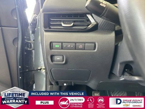 Used 2025 Nissan Sentra SV FWD image 19