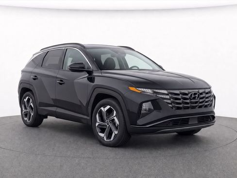 Certified 2022 Hyundai Tucson Limited AWD/4WD image 2