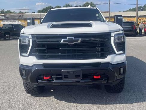 Used 2025 Chevrolet Silverado 2500 LTZ w/ LTZ Plus Package AWD/4WD image 10
