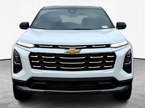 New 2026 Chevrolet Equinox LT image 2