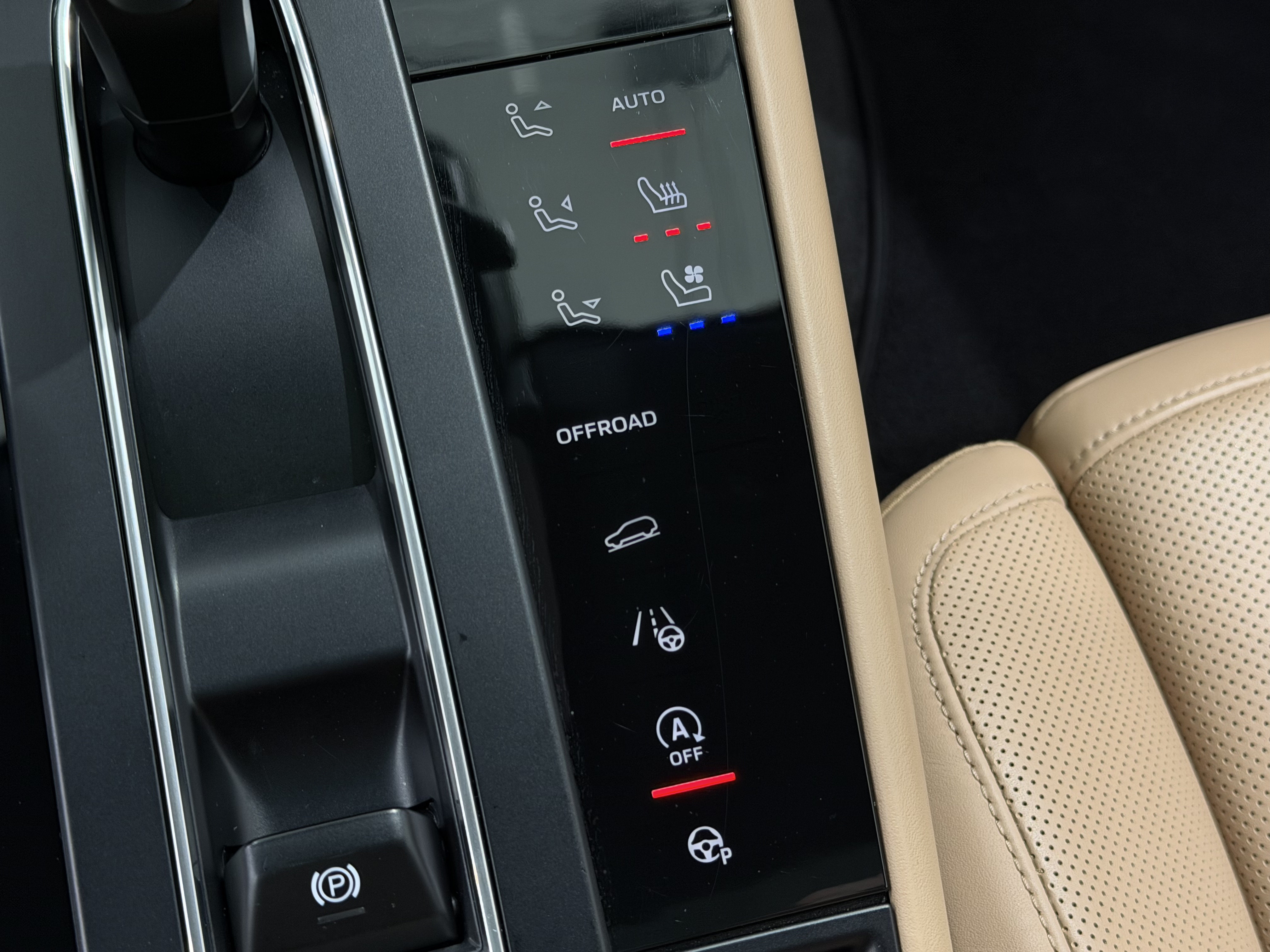 Certified 2023 Porsche Macan S AWD/4WD image 39