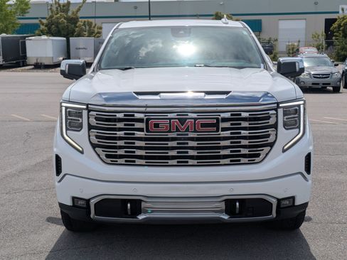 Used 2023 GMC Sierra 1500 Denali AWD/4WD image 9