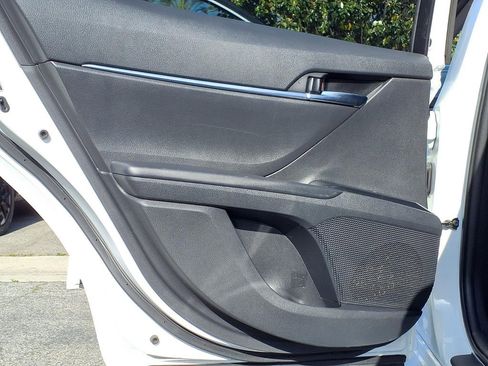 Used 2018 Toyota Camry SE FWD image 22