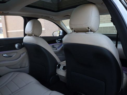 Used 2020 Mercedes-Benz C 300 C 300 Sedan image 21