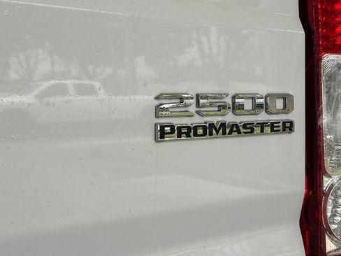 Used 2025 RAM ProMaster 2500 w/ Convenience Group FWD image 16