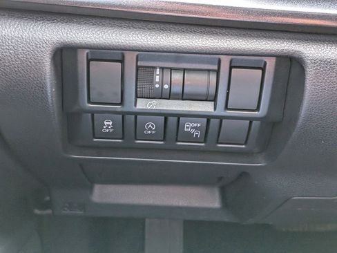 Used 2021 Subaru Crosstrek 2.5i Sport w/ Moonroof Package AWD/4WD image 20