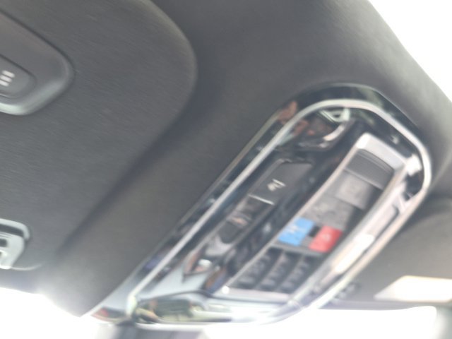 Used 2025 Jeep Grand Wagoneer L Series III w/ Rear Seat Video Group 1 AWD/4WD image 28