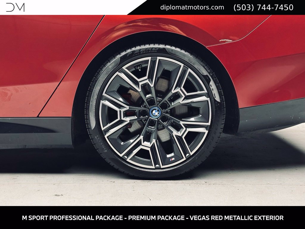 Used 2025 BMW i5 xDrive40 w/ M Sport Package AWD/4WD image 41