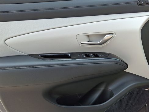 Certified 2026 Hyundai Tucson Limited AWD/4WD image 12