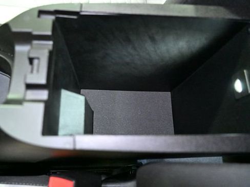 Used 2021 Chevrolet Equinox LS w/ LPO, Blackout Package image 25