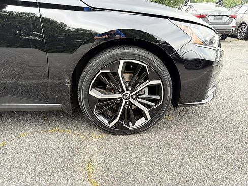 Certified 2024 Nissan Altima 2.5 SR FWD image 11