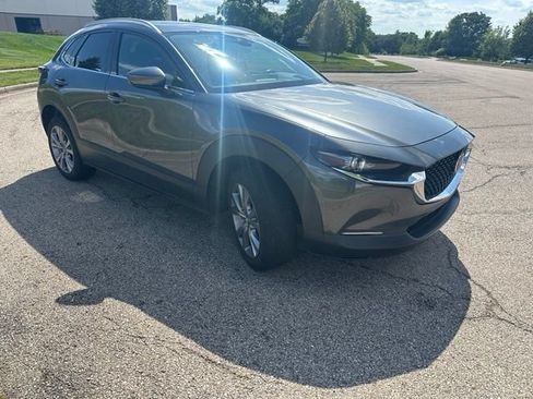Used 2022 MAZDA CX-30 AWD 2.5 S w/ Premium Package image 4